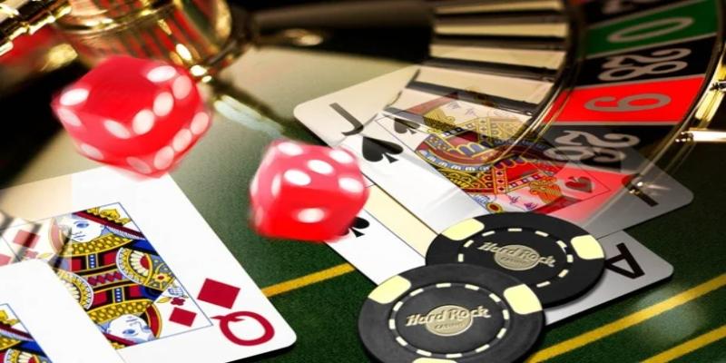 Player reviewing legit online casino information
